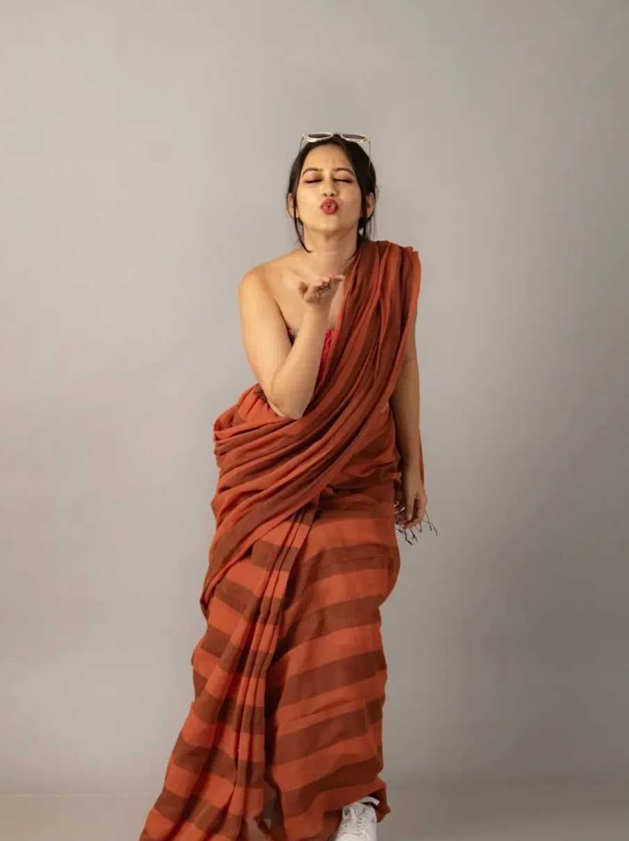 Naarira 404KESH556 Cotton Fancy Sarees