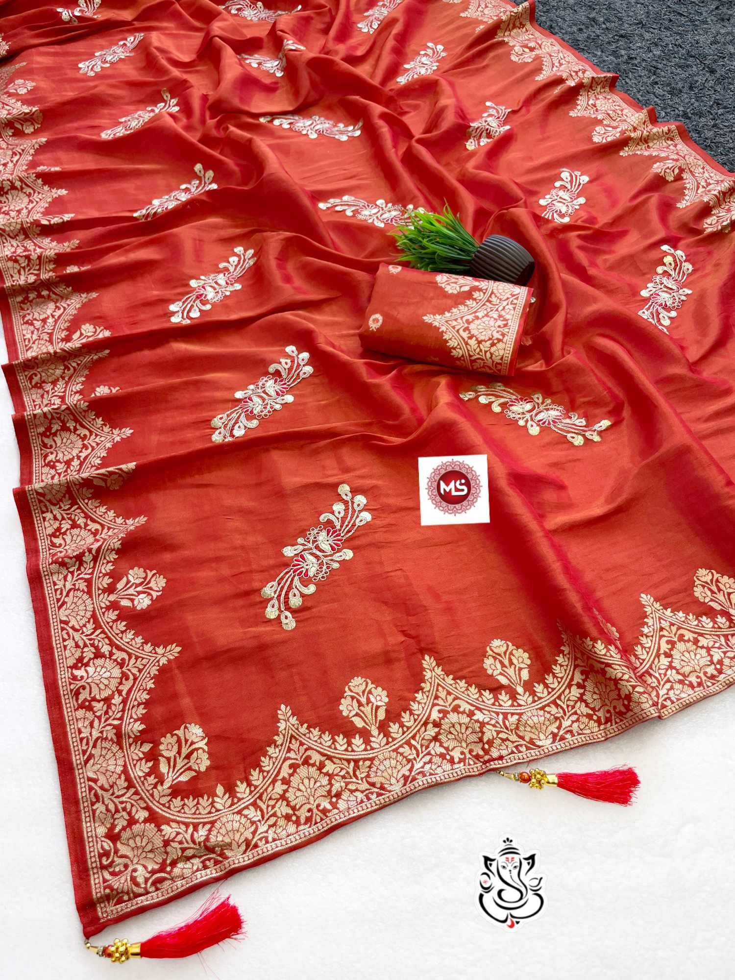 Naarira Archanika Viscose Tant Sarees