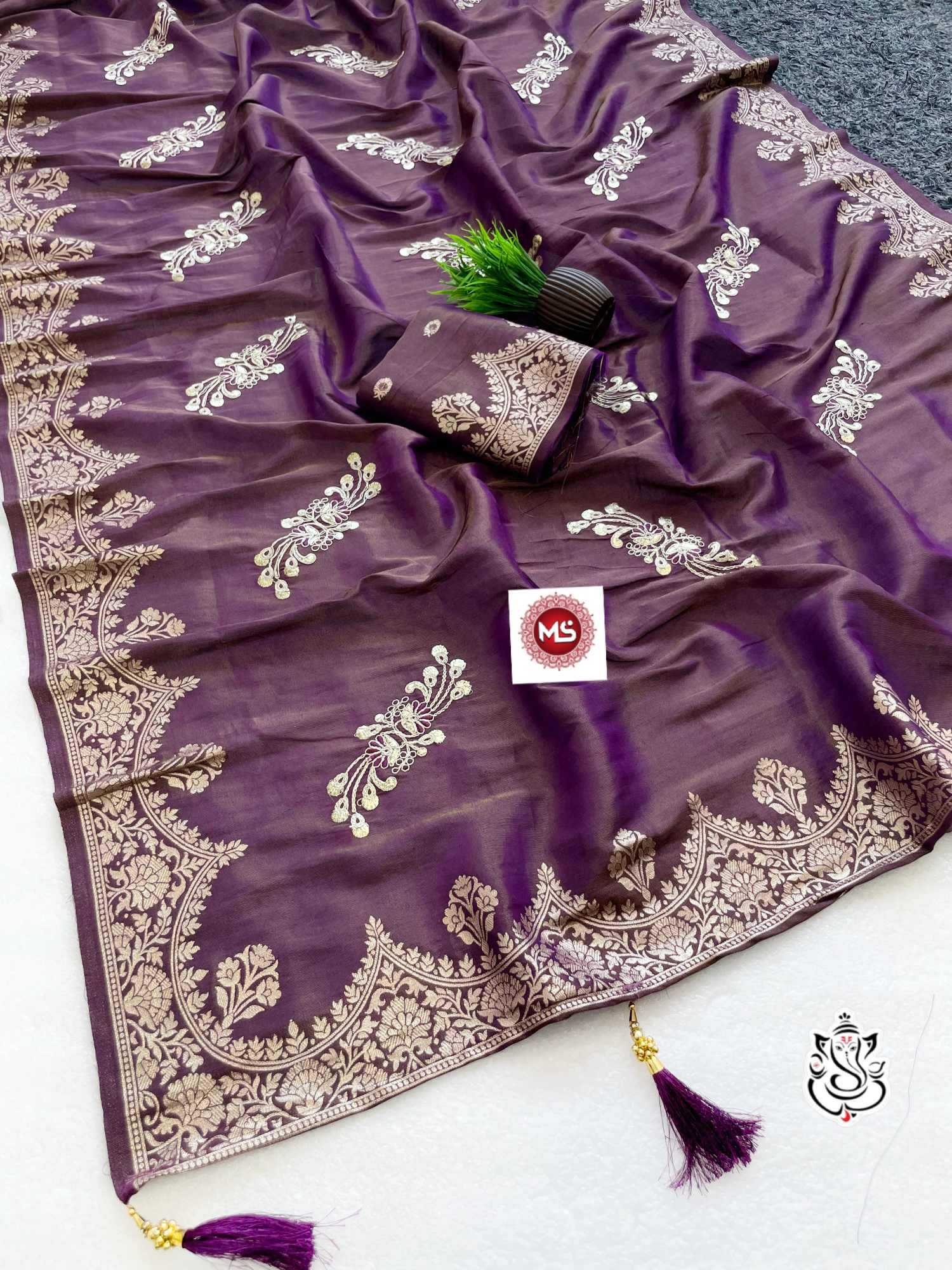 Naarira Archanika Viscose Tant Sarees