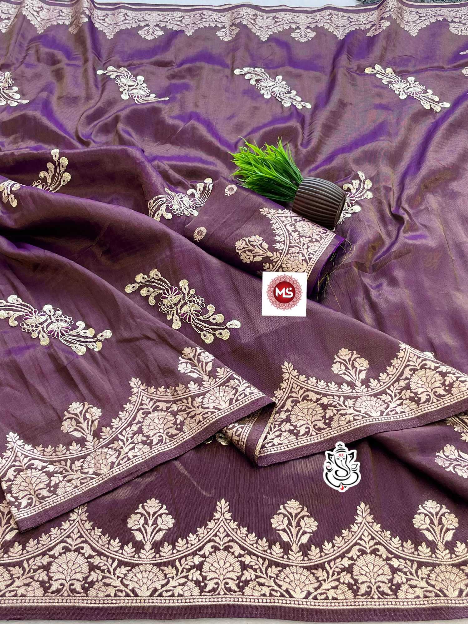 Naarira Archanika Viscose Tant Sarees