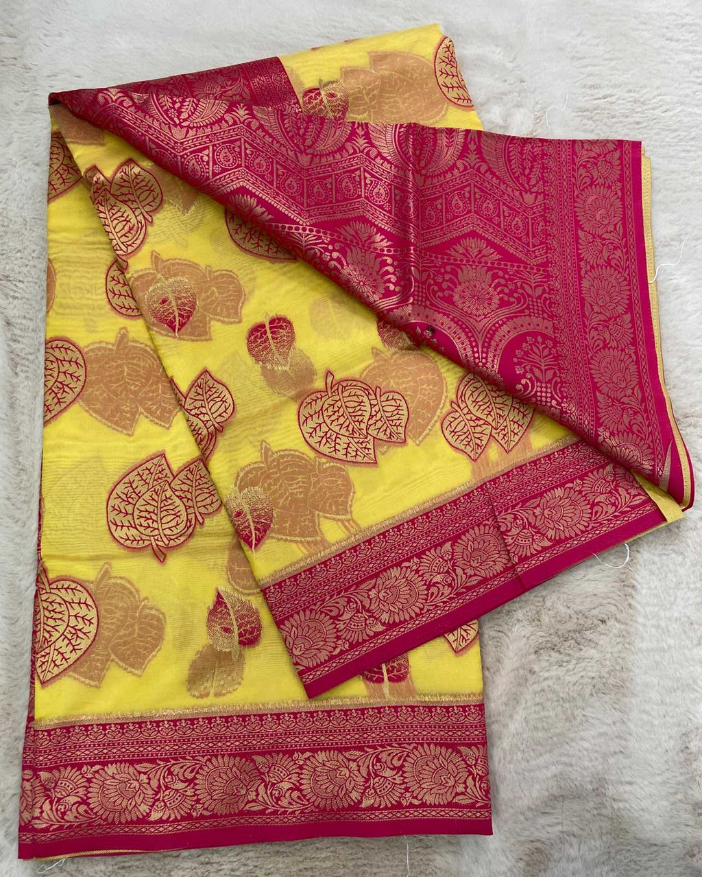 Naarira KESH140 Aadya Organza Designer Sarees