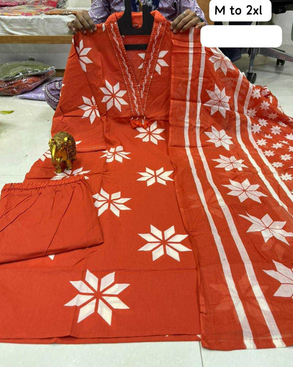 Naarira Kumudni Cotton Kurtis