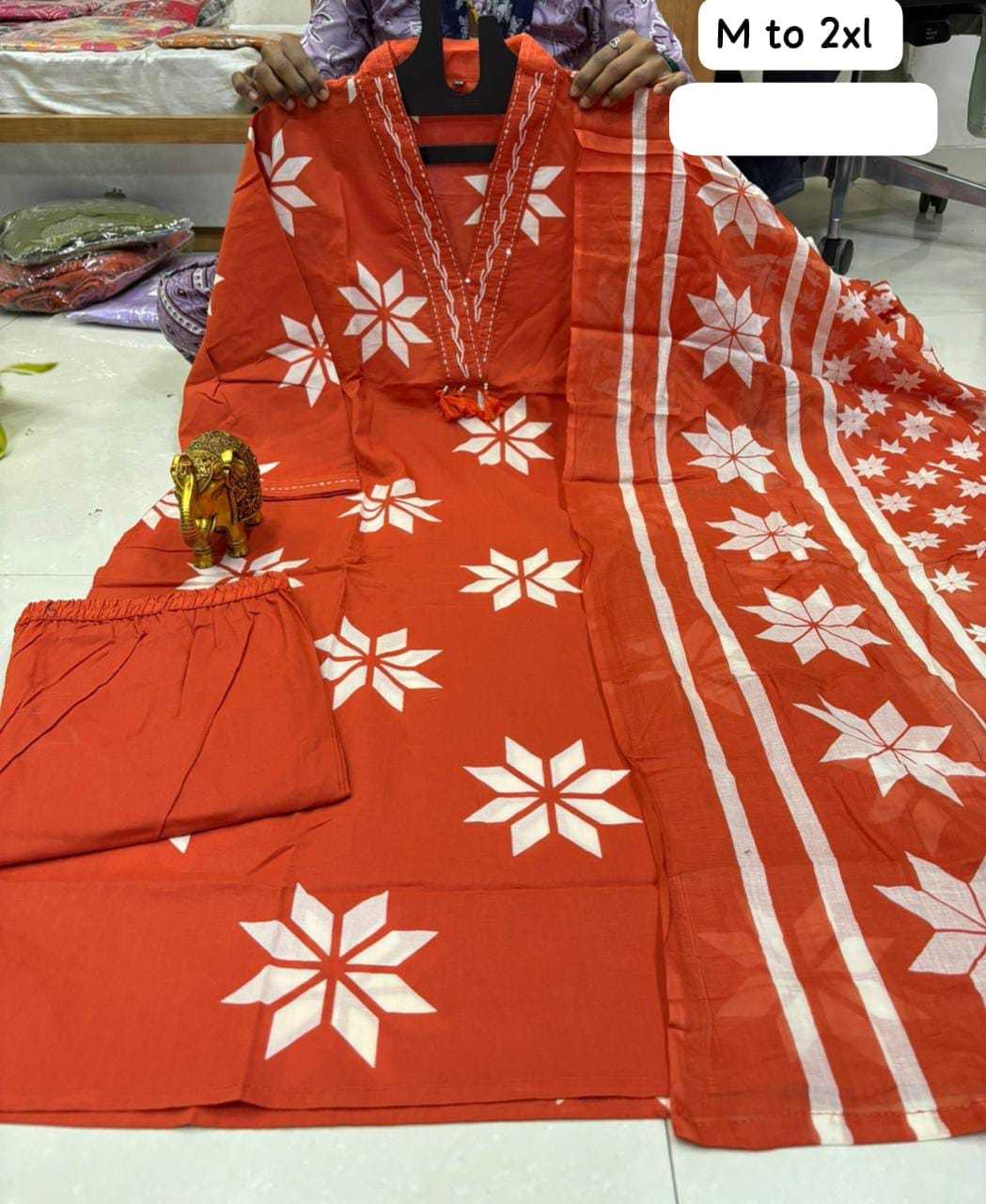 Naarira Kumudni Cotton Kurtis