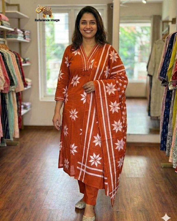 Naarira Kumudni Cotton Kurtis - alternate view