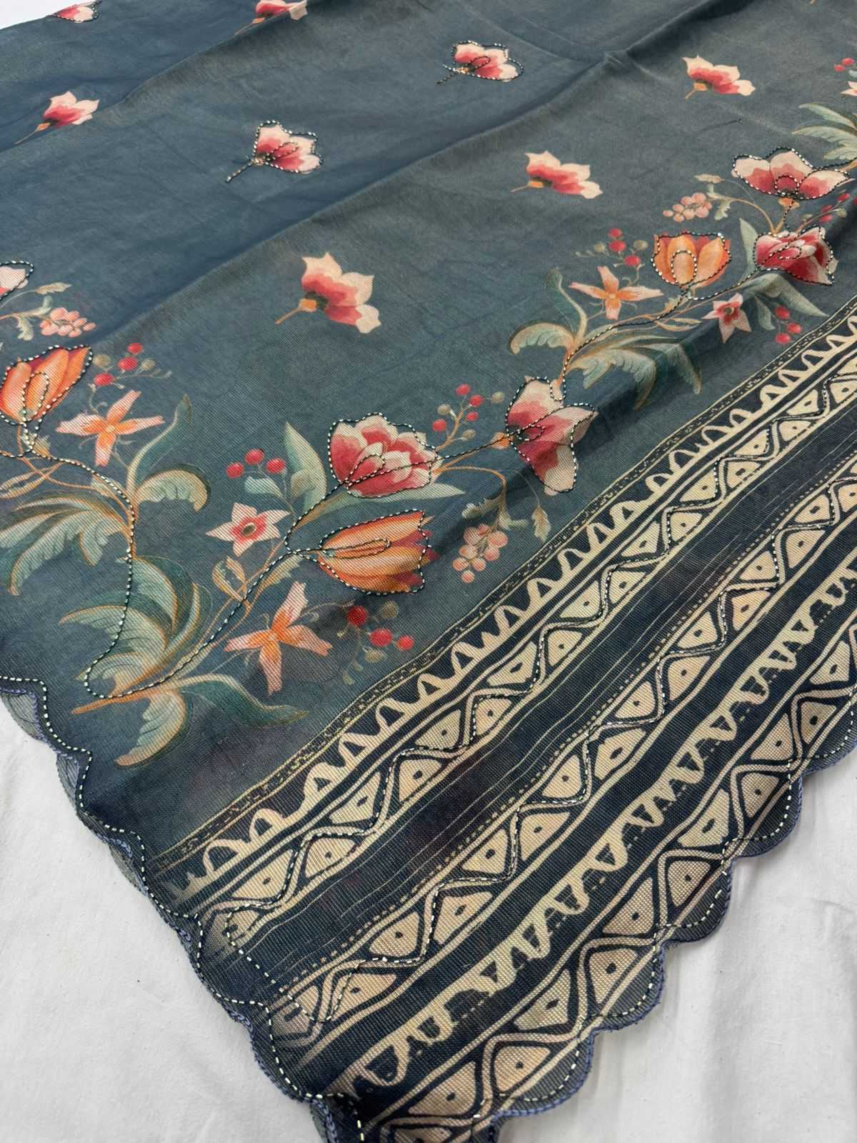 Naarira Kitty Cotton Saree for Women