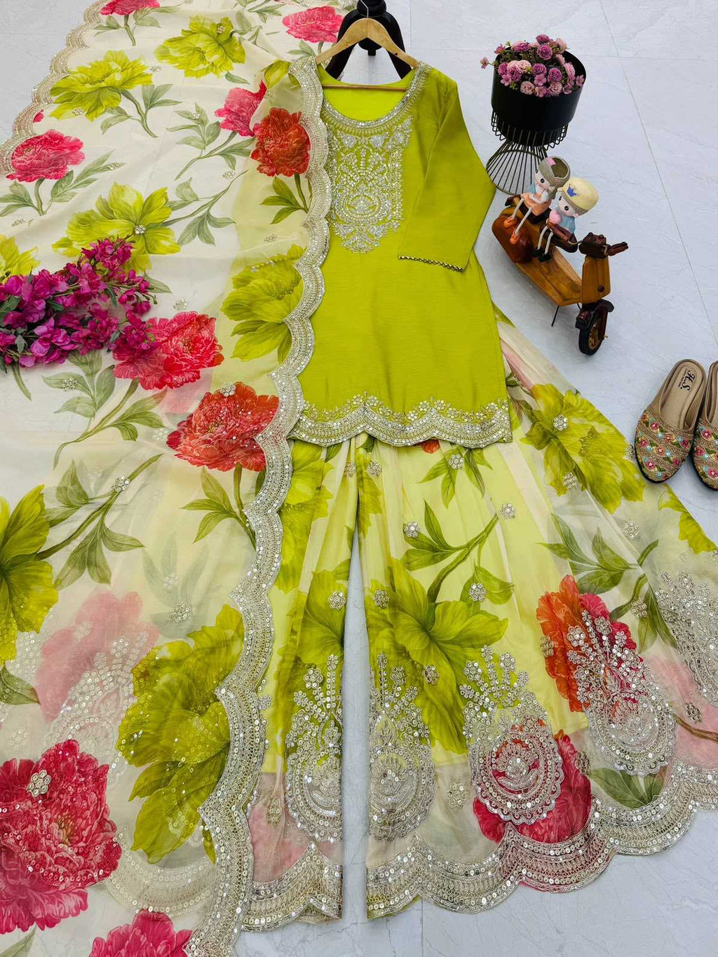 Naarira KESH158 8011 Chinon Embroidery Suit