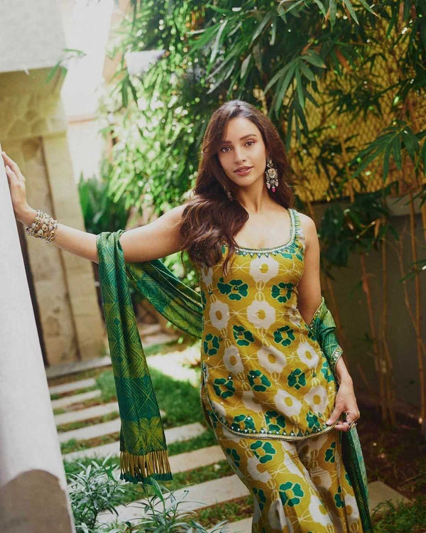 Naarira Chinon Silk Printed Suits