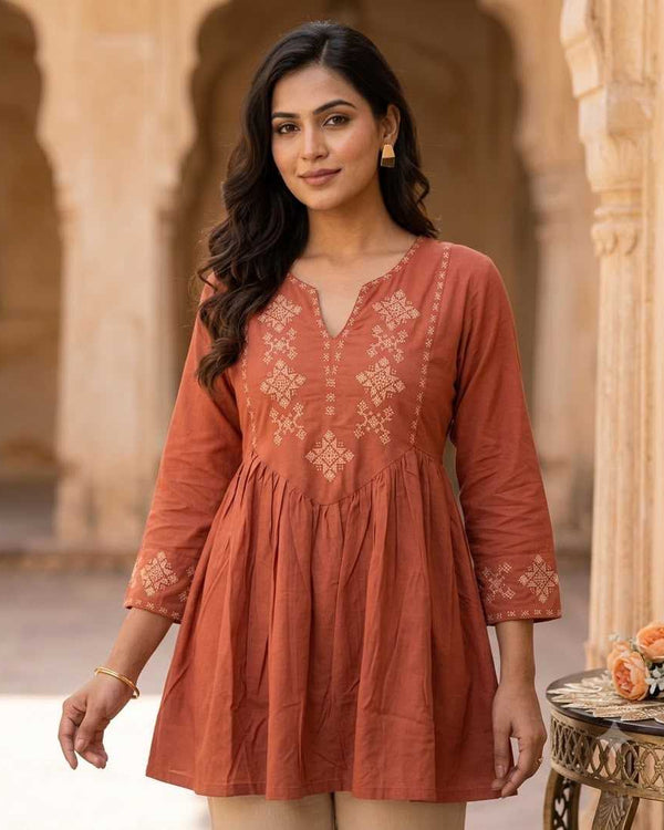 Naarira KESH160 2608 Pure Rayon Designer Kurti - alternate view
