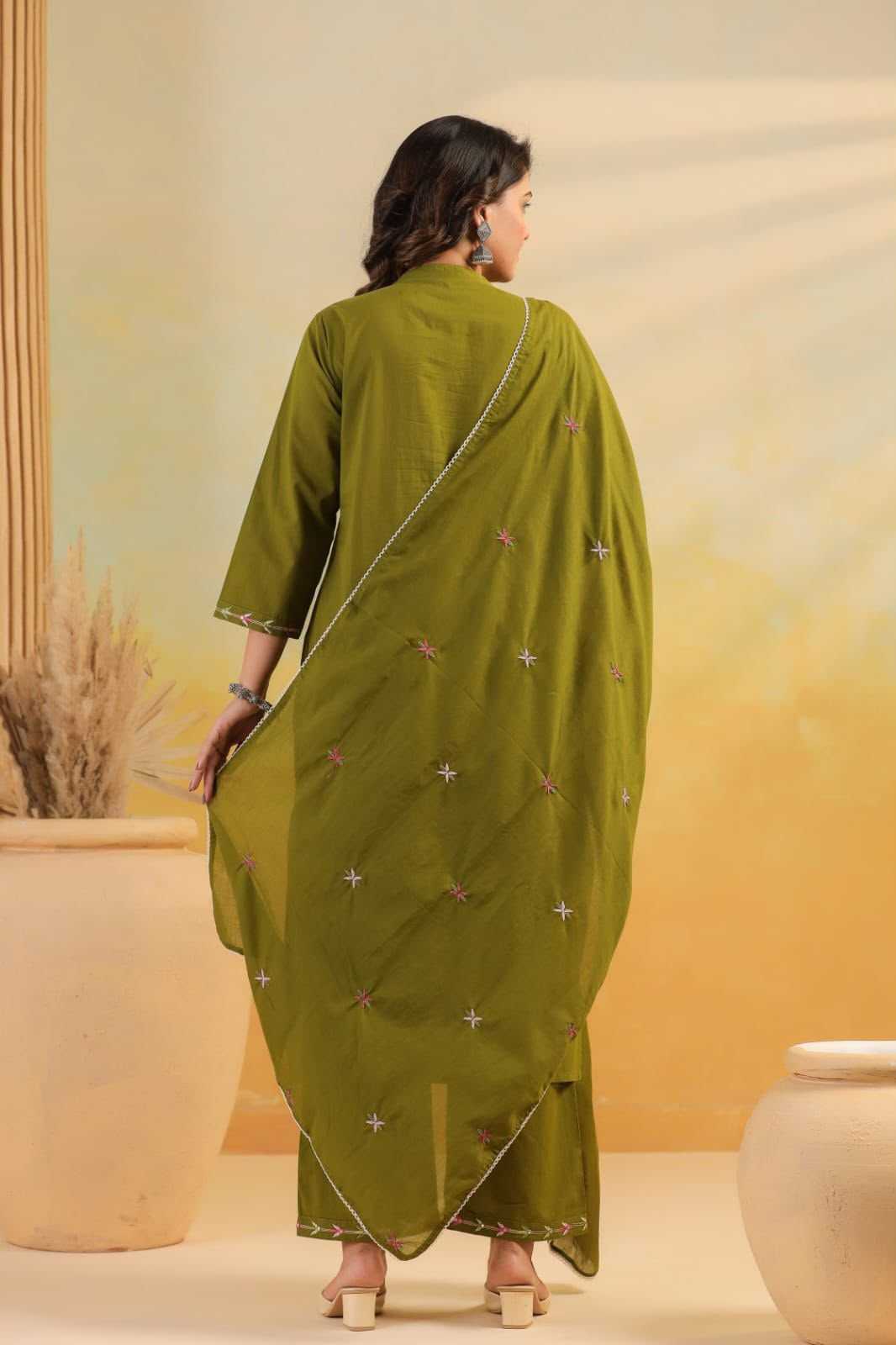 Naarira Palak Rayon Embroidery Suit