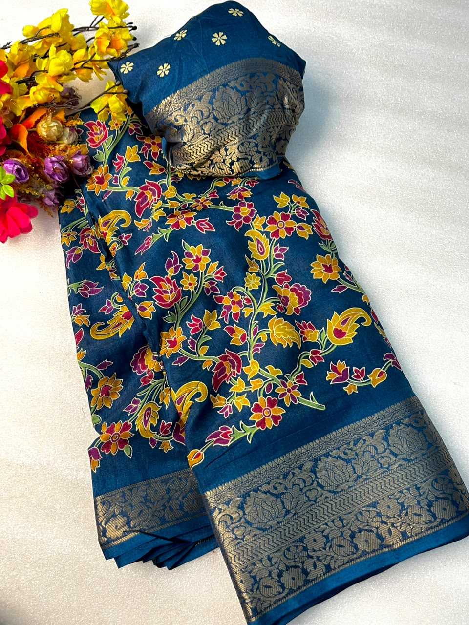 Naarira  jequ Dola Silk Designer Sarees