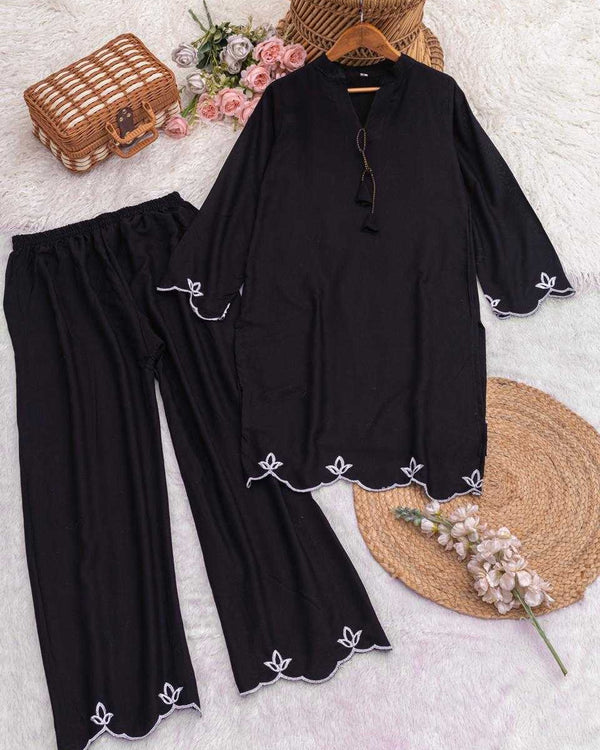 Naarira Mod Viscose Rayon Embroidered Kurti Set - alternate view