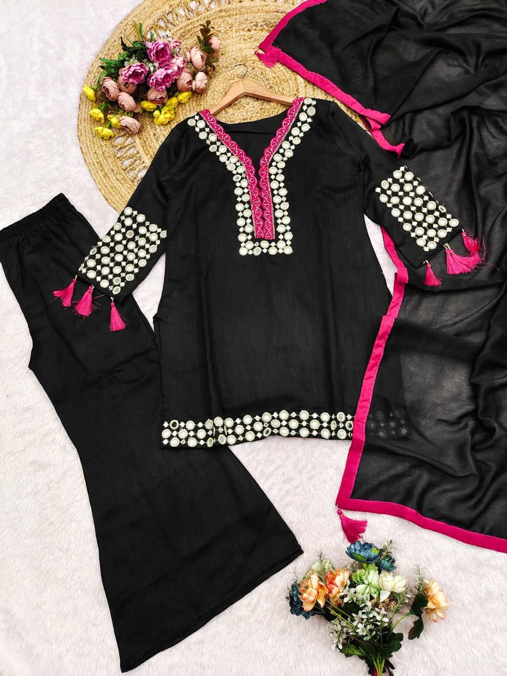 Naarira  Vichitra Silk