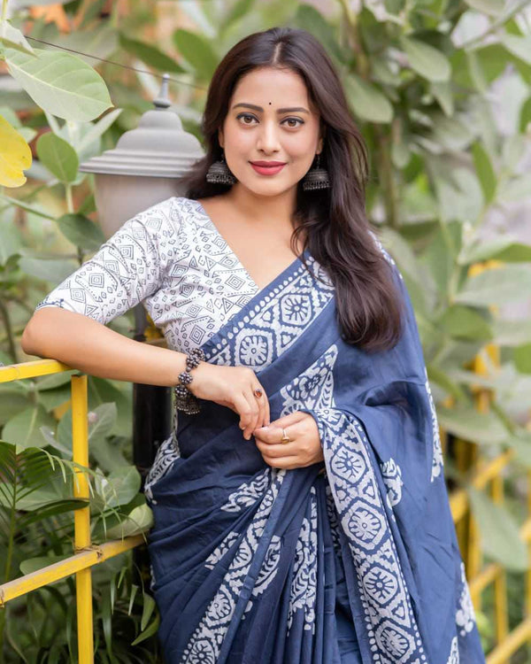 Naarira Linen Fancy Saree for Women