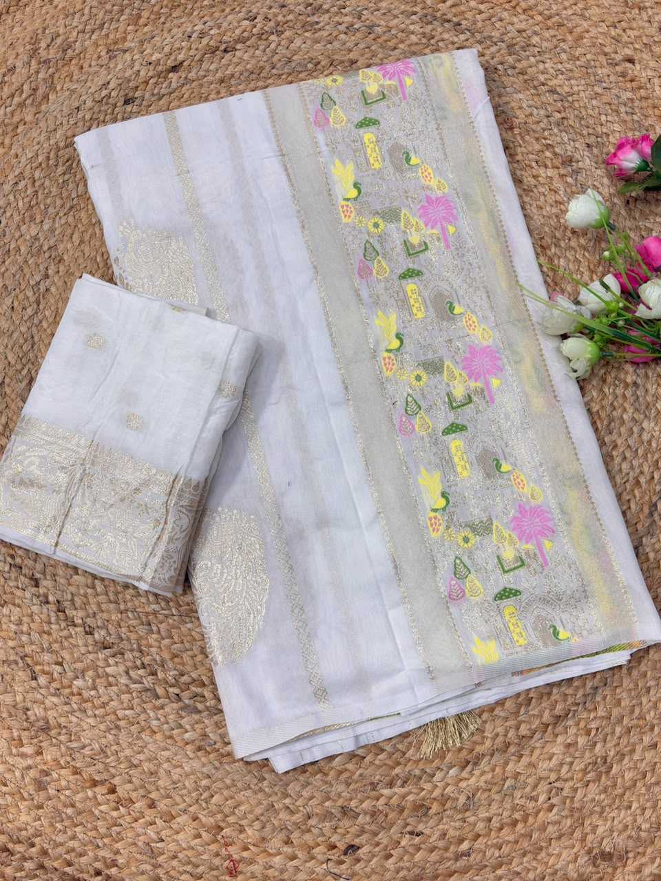 Naarira KESH484 Janhvi Russian Silk Soft Silk Sarees