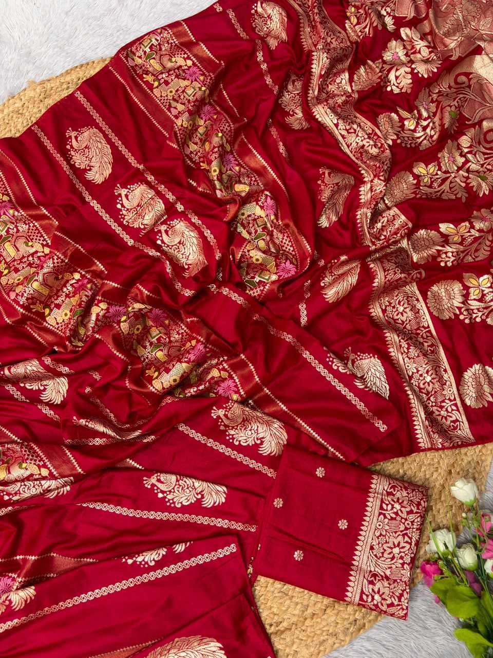 Naarira KESH484 Janhvi Russian Silk Soft Silk Sarees