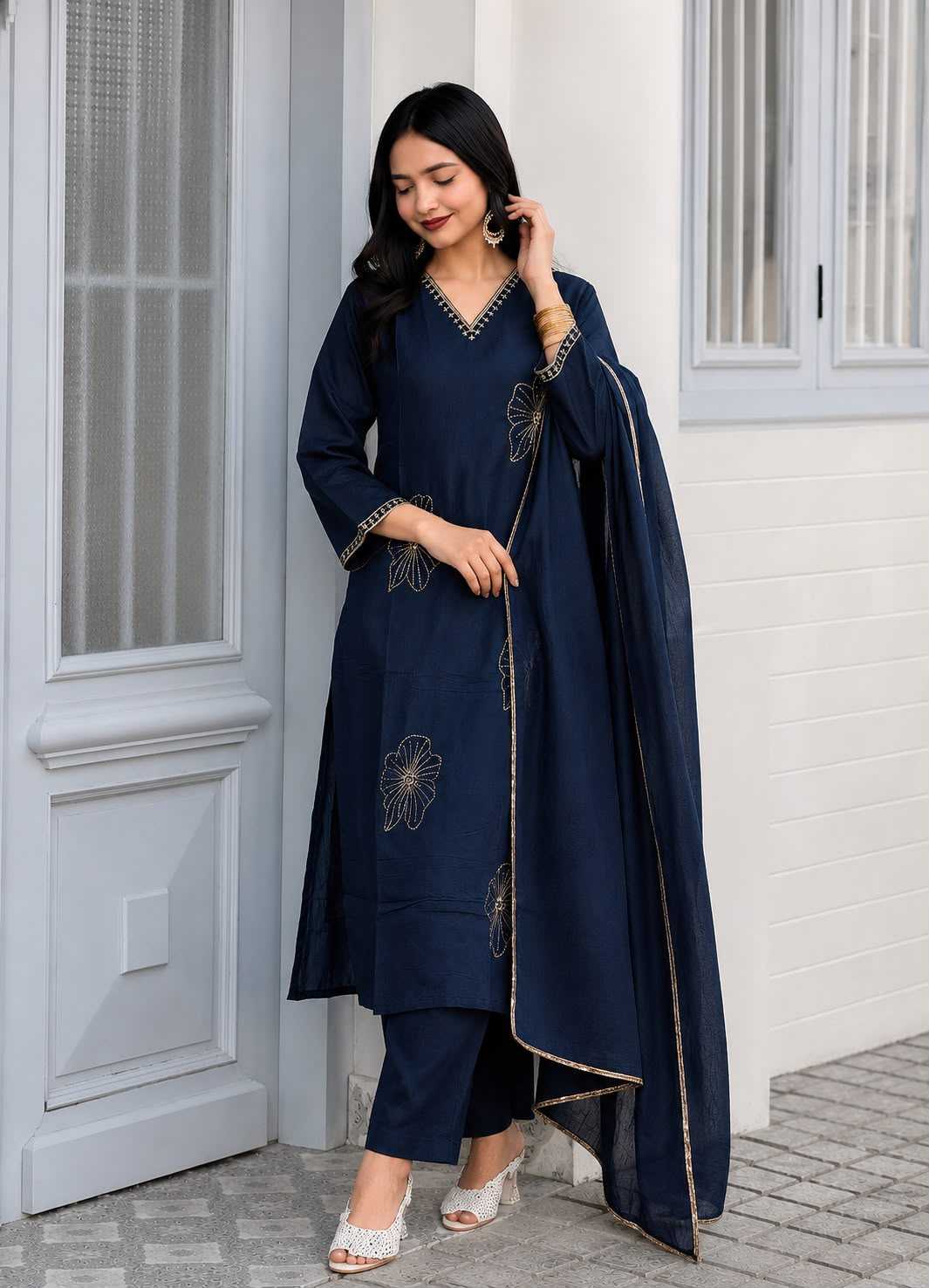 Naarira Heavy Roman Silk Embroidery Suit