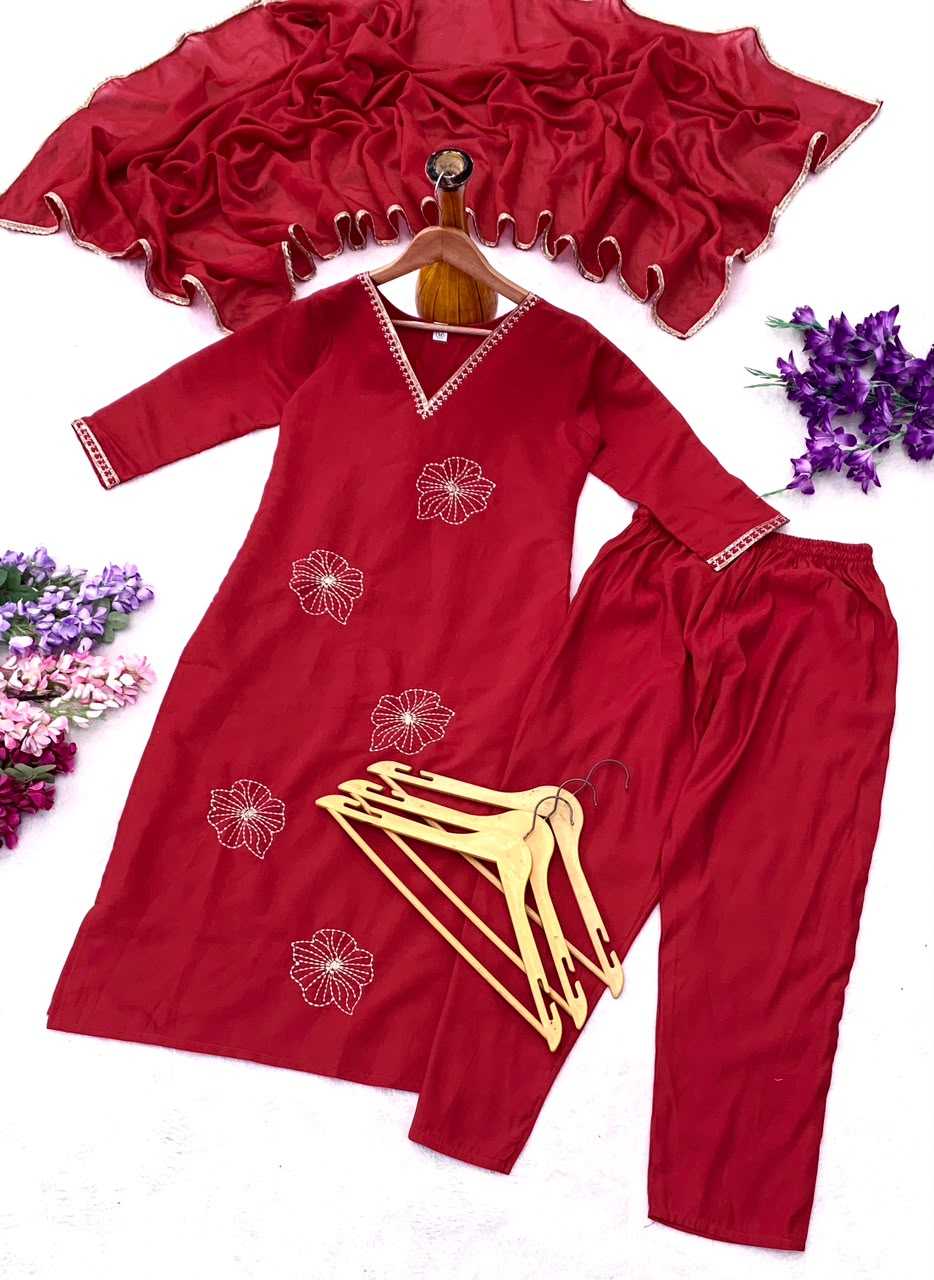 Naarira Heavy Roman Silk Embroidery Suit