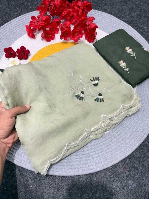 Naarira doll Dola Silk Party Wear Sarees