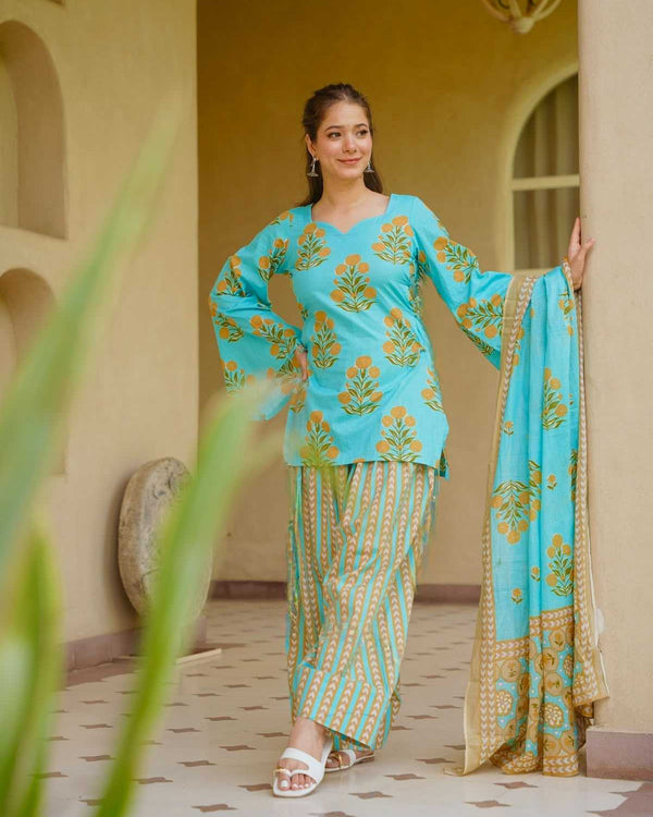 Naarira Cotton Cambric Printed Suits