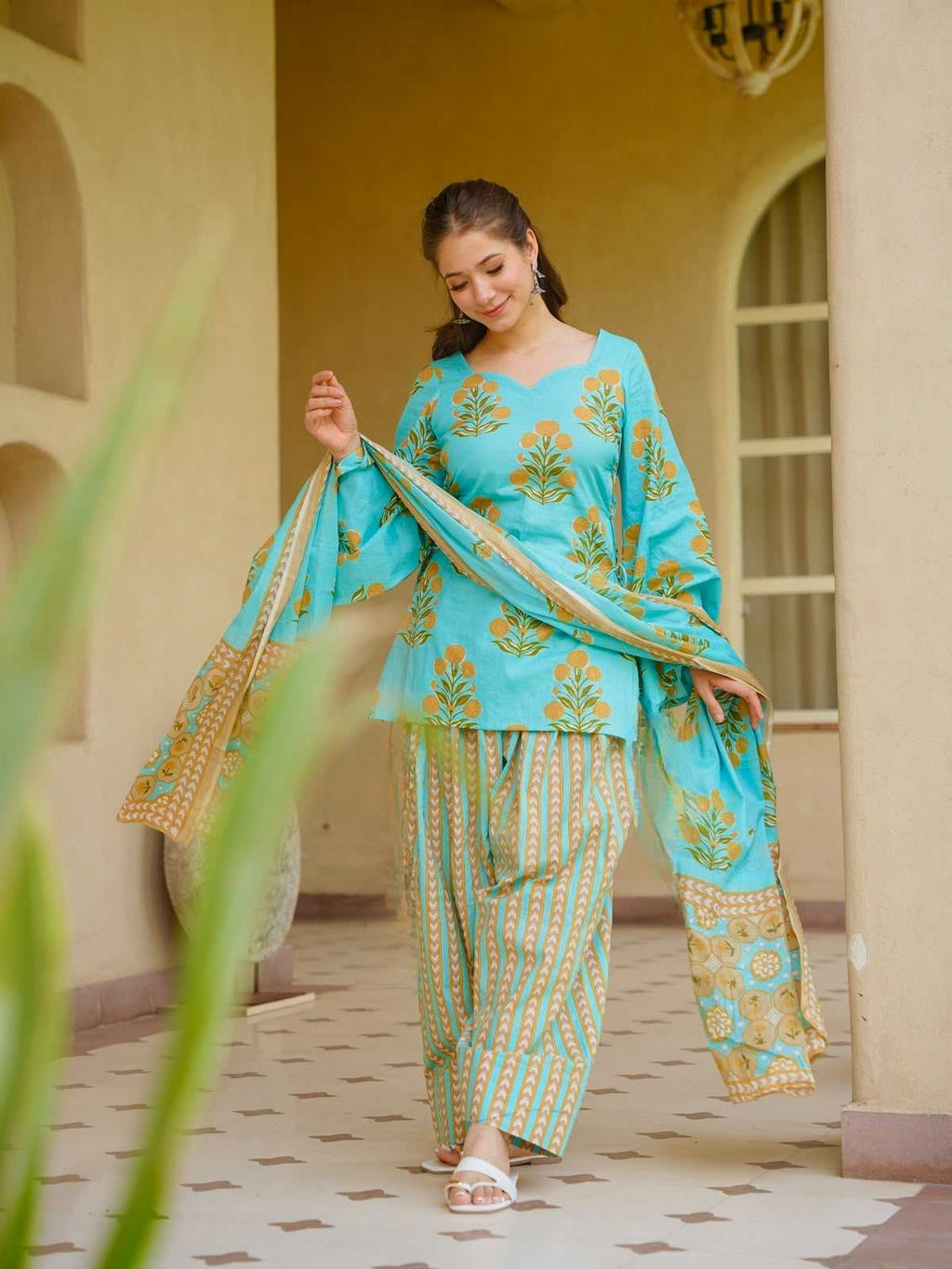 Naarira Cotton Cambric Printed Suits