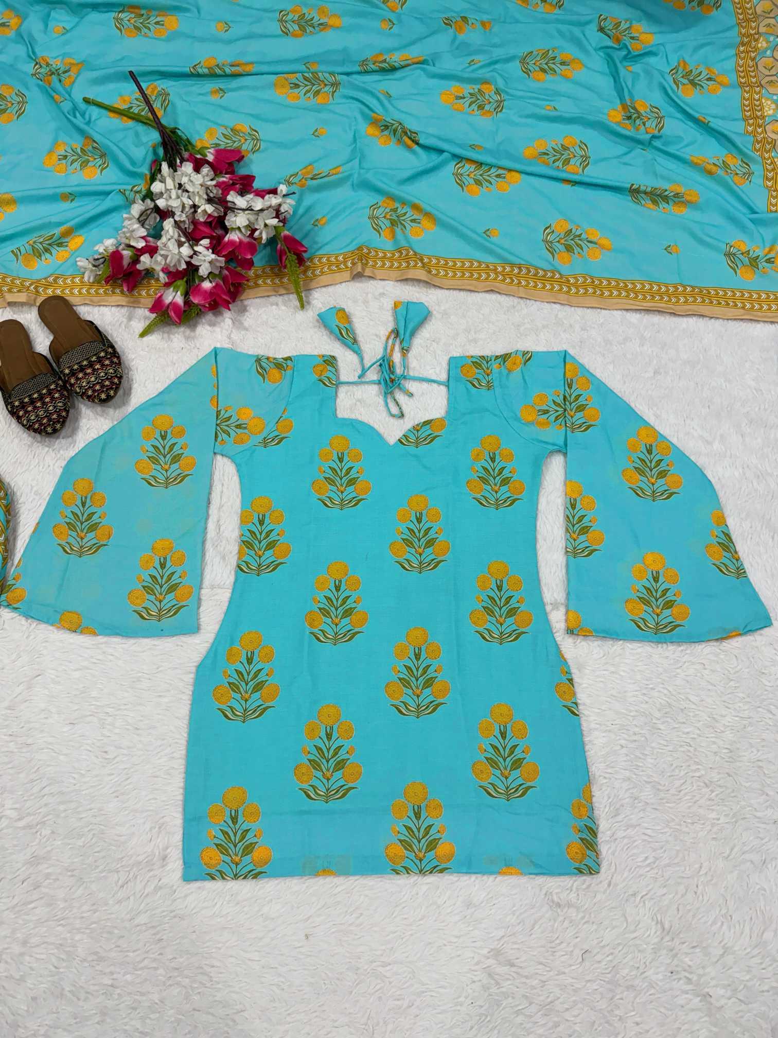 Naarira Cotton Cambric Printed Suits