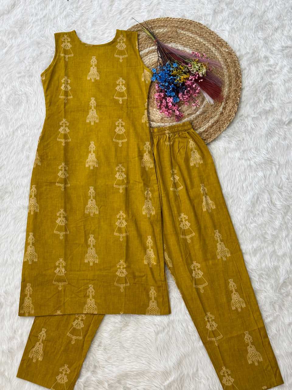 Naarira Cotton earing Print Kurti