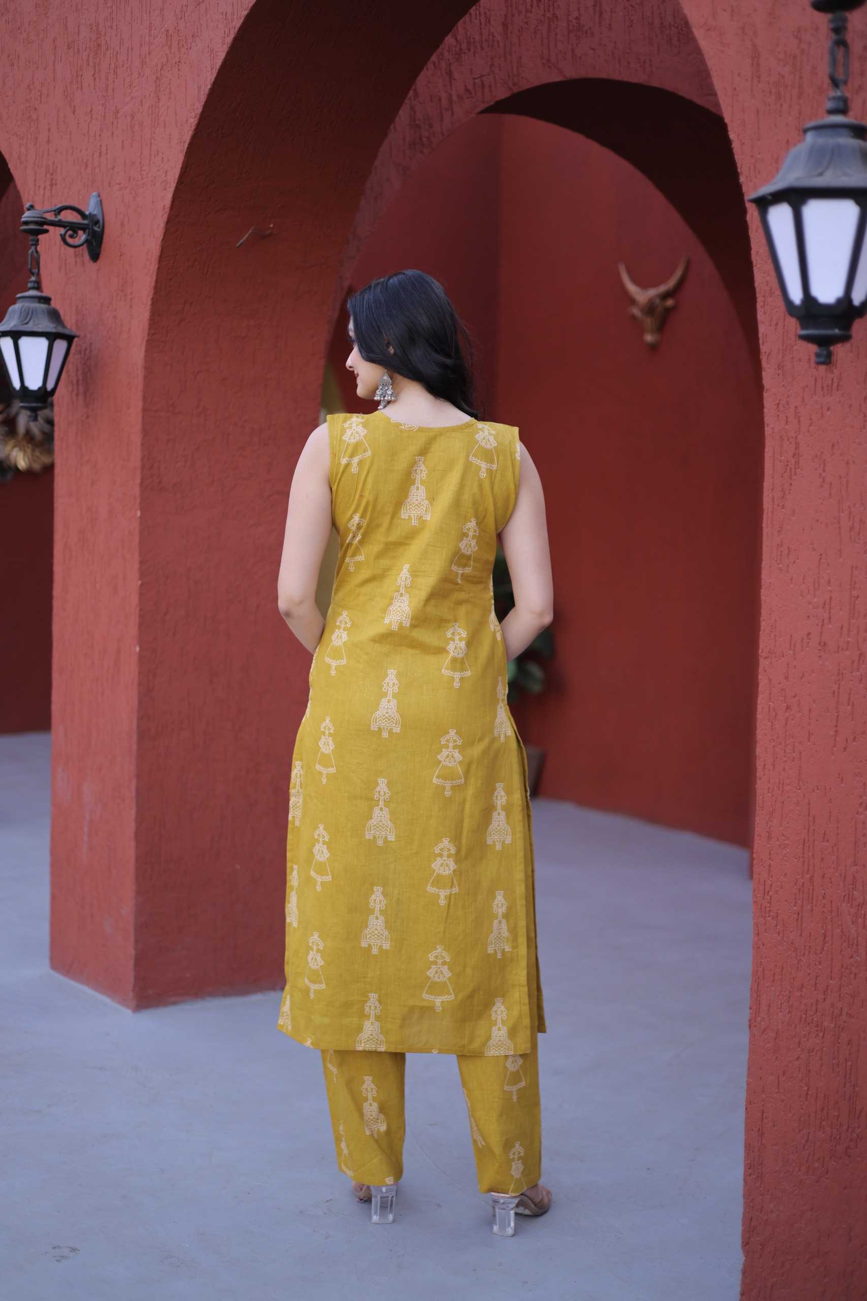 Naarira Cotton earing Print Kurti