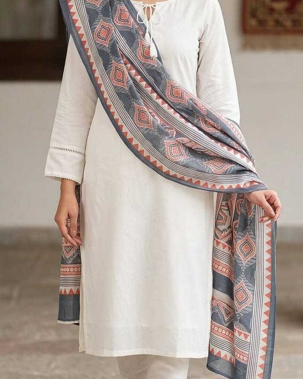 Naarira Rayon Ladies Suit - alternate view
