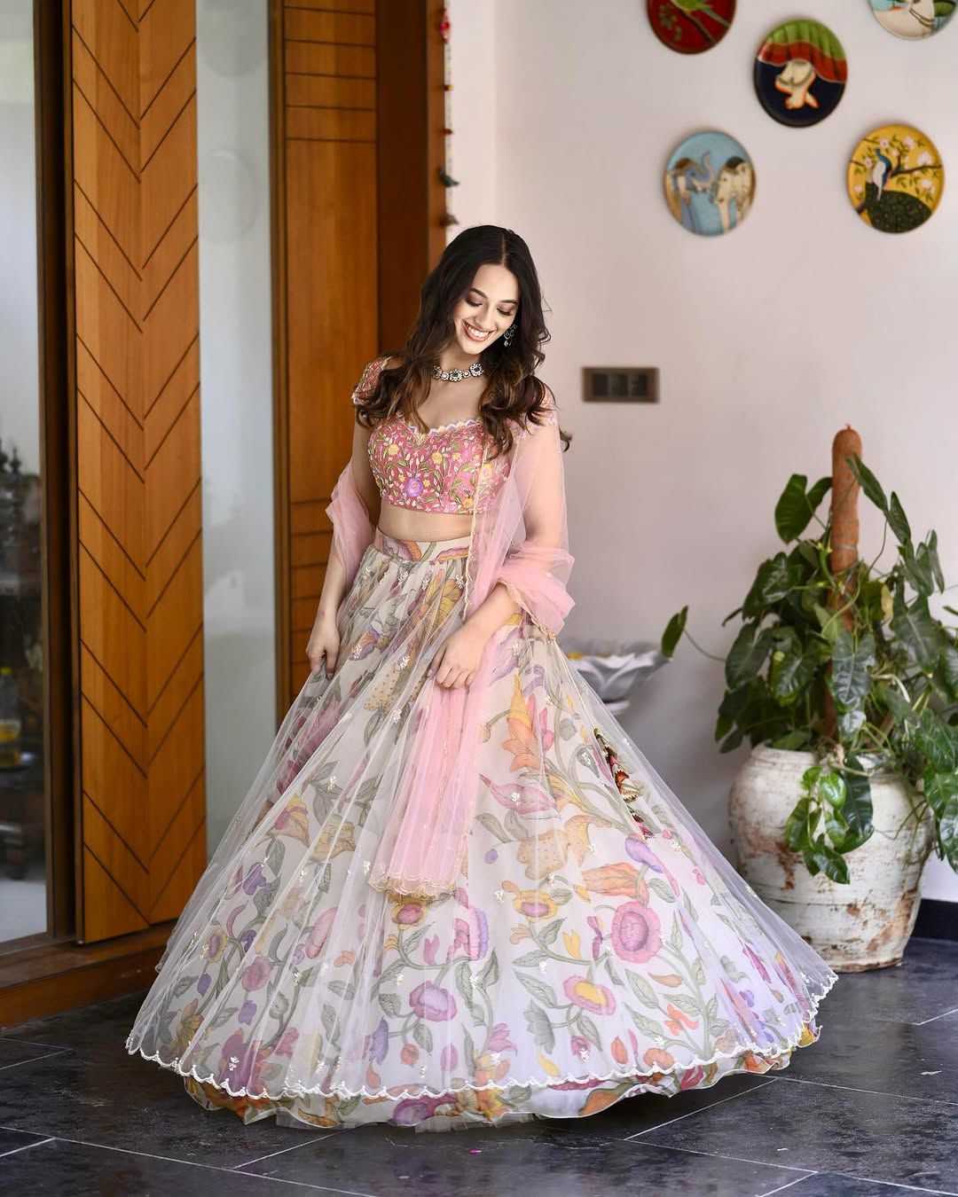 Naarira Chinon Silk Silk Lehenga