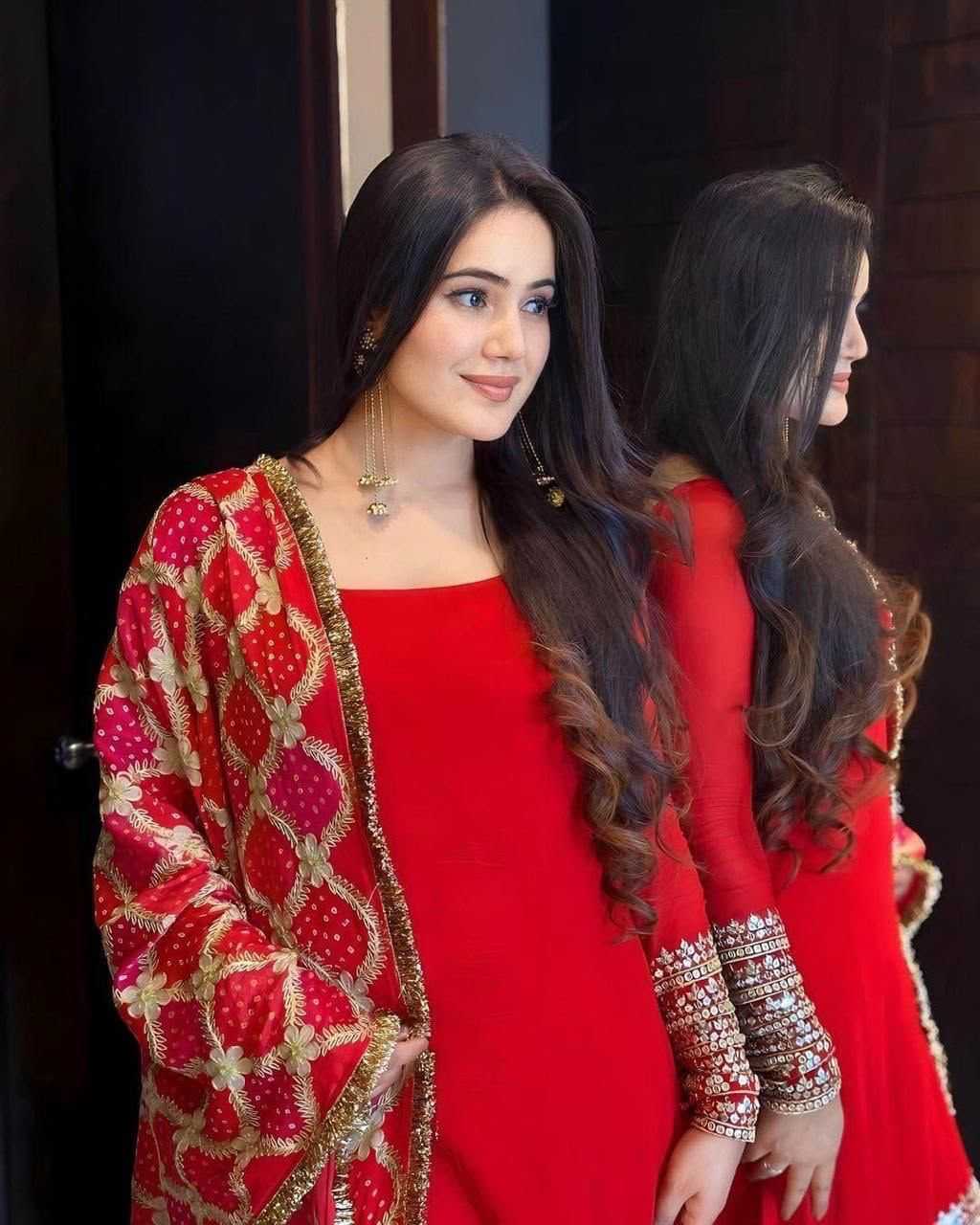Naarira KESH599 Aarohi Premium Roman Silk Party wear suits