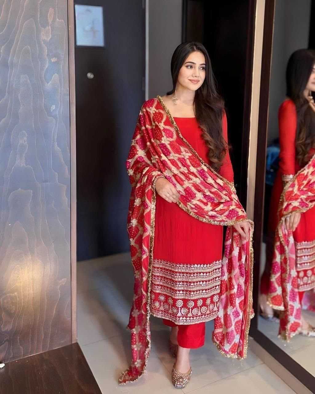 Naarira KESH599 Aarohi Premium Roman Silk Party wear suits