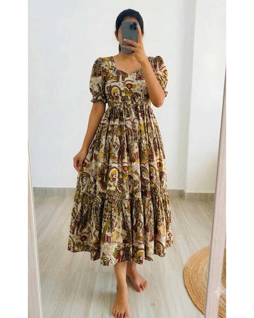 Naarira Chitralekha Cotton Printed Gown