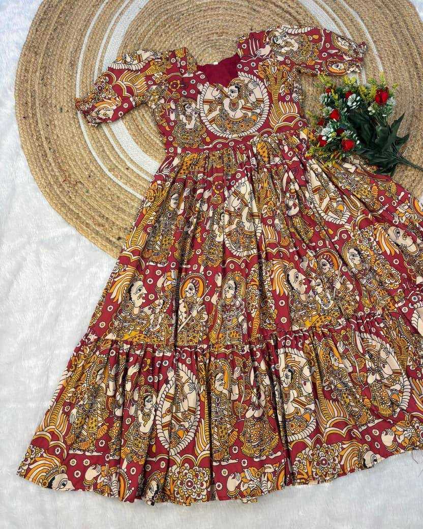 Naarira Chitralekha Cotton Printed Gown