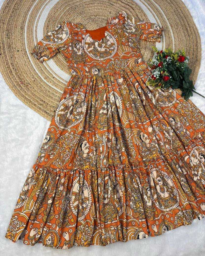 Naarira Chitralekha Cotton Printed Gown