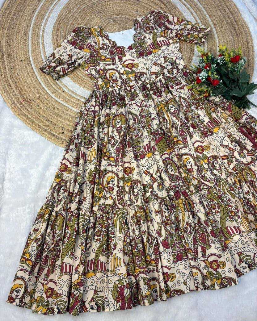 Naarira Chitralekha Cotton Printed Gown