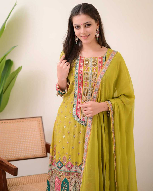 Naarira PISTA SHANTI Chinon Palazzo Suit