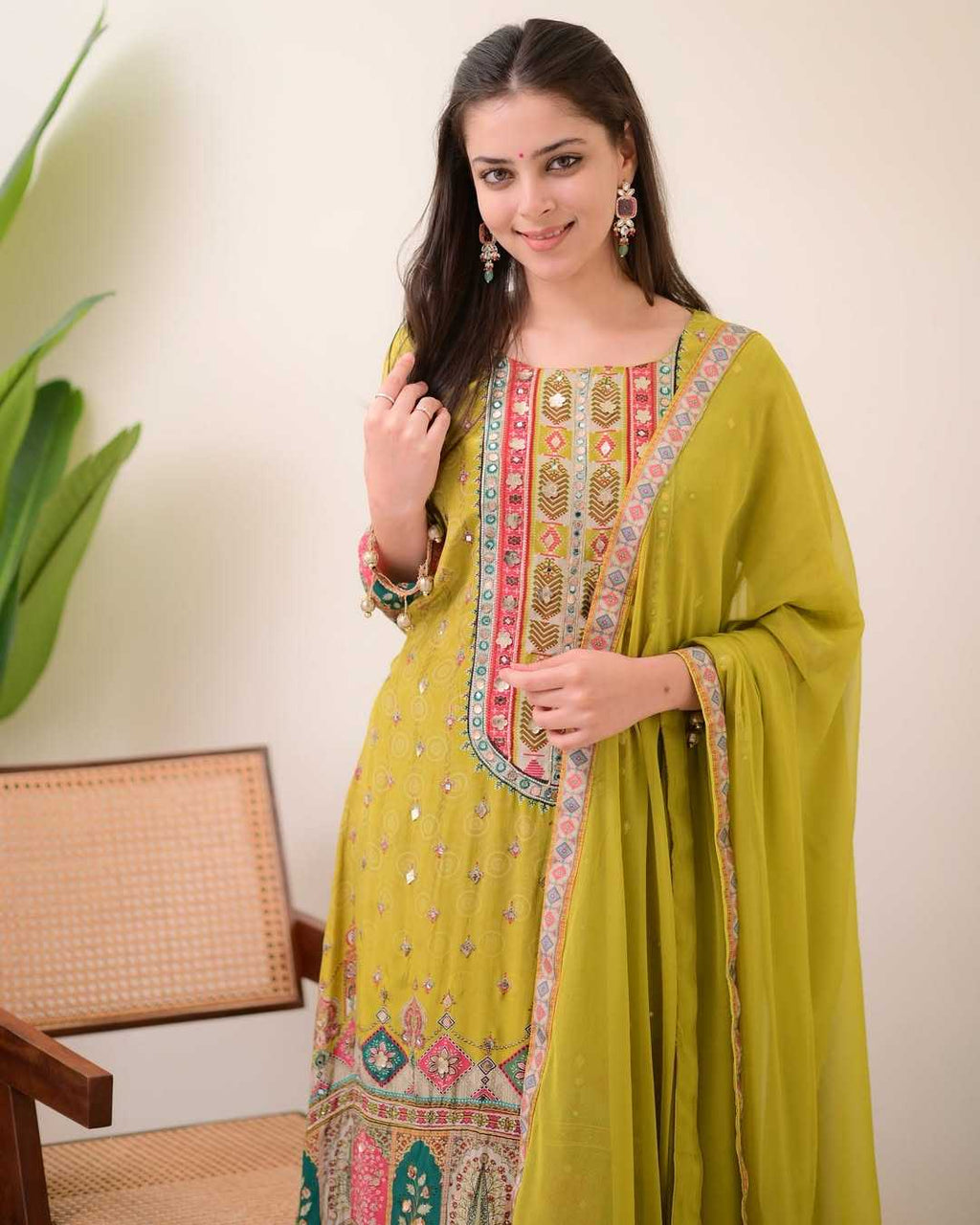 Naarira PISTA SHANTI Chinon Palazzo Suit