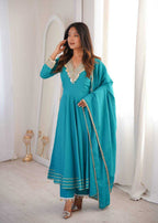 Naarira Heavy Roman Silk Embroidery Gowns