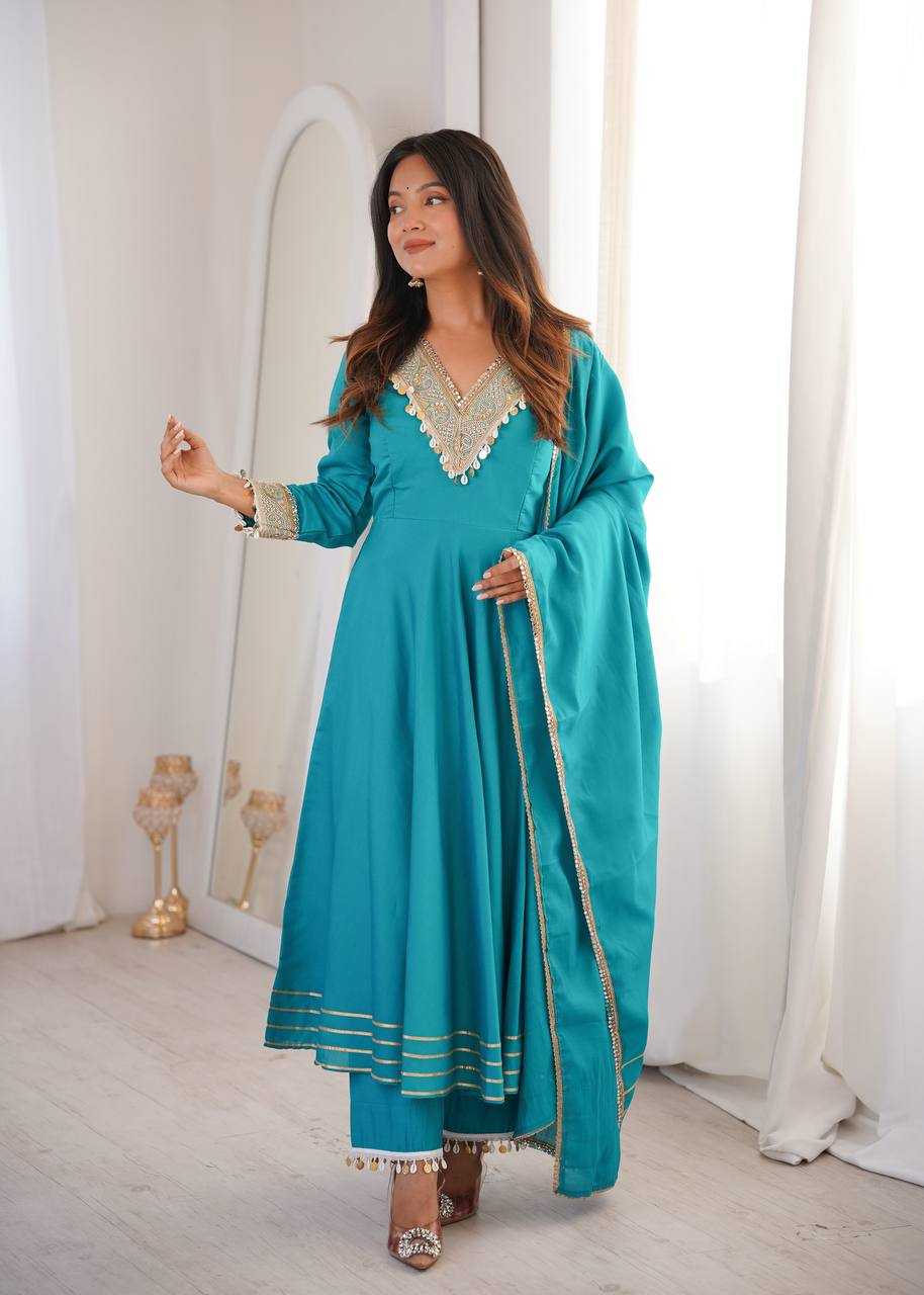 Naarira Heavy Roman Silk Embroidery Gowns