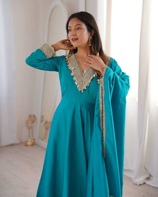 Naarira Heavy Roman Silk Embroidery Gowns