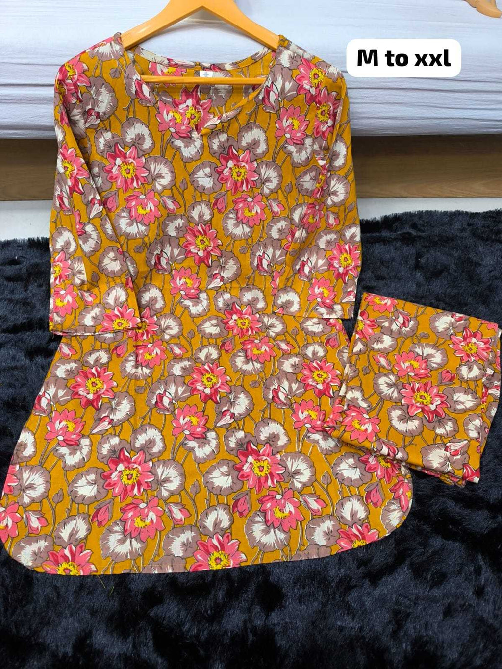 Naarira Maheshwari Cotton Short Kurti