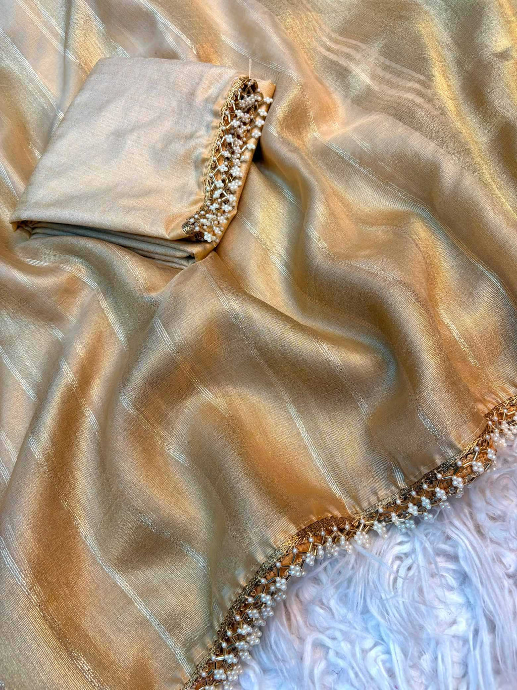 Naarira Deepali Tissue Organza Sarees
