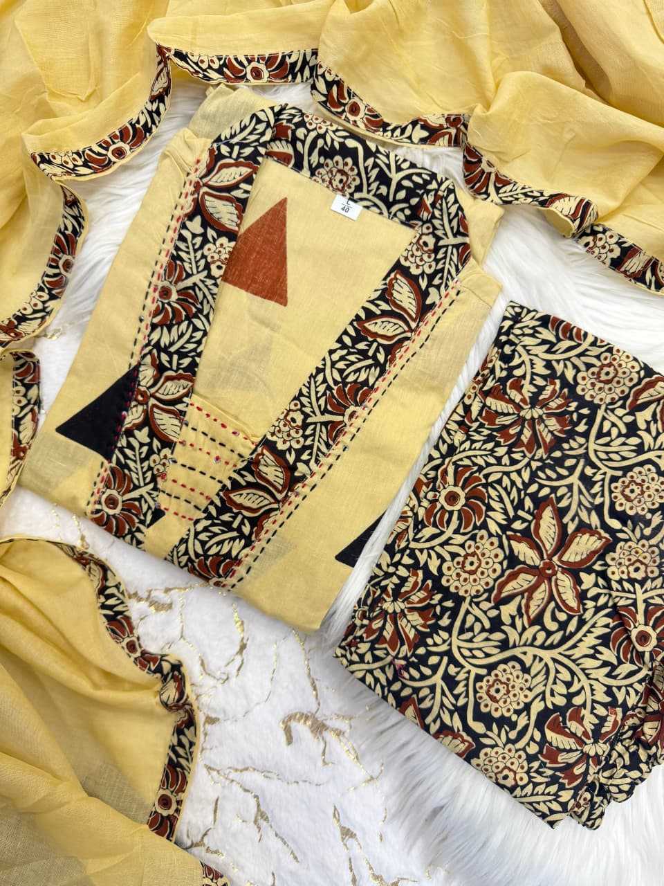 Naarira Saloni Pure Cotton Printed Suit