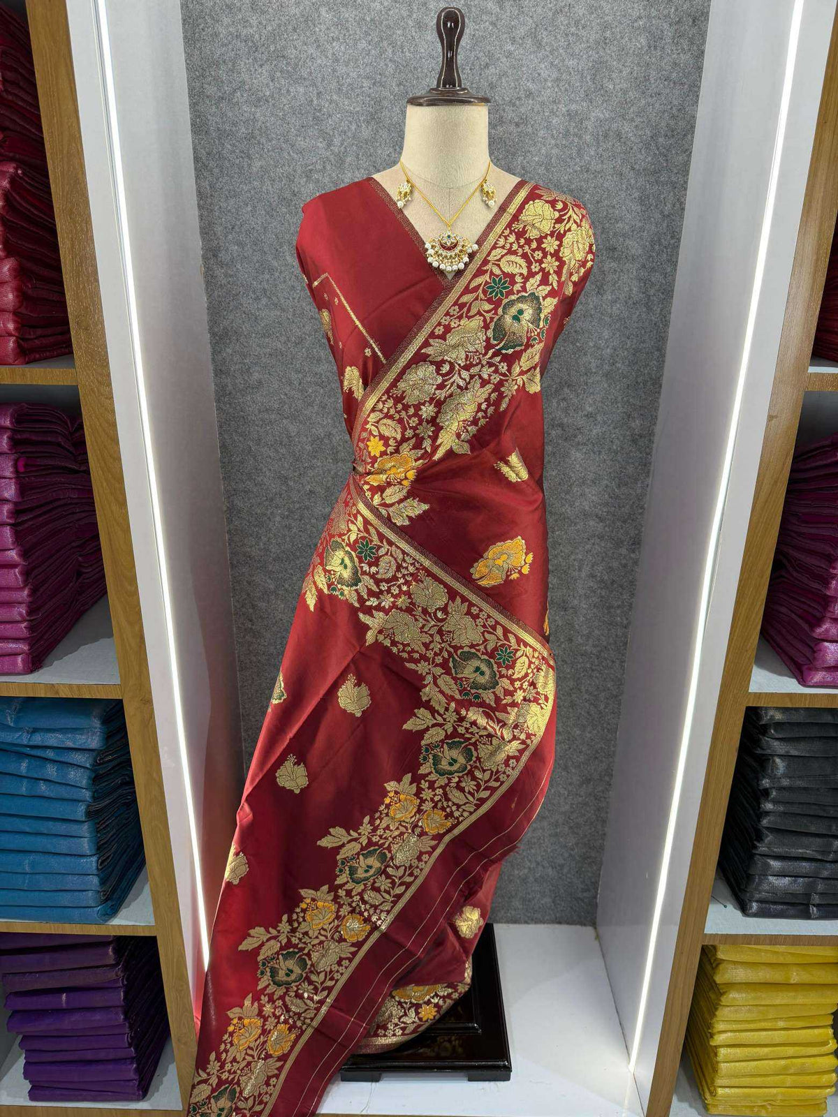 Naarira KESH739 banarasi silk Banarasi Soft Silk Banarasi Silk Sarees