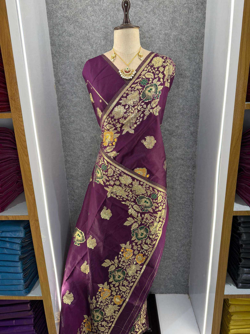 Naarira KESH739 banarasi silk Banarasi Soft Silk Banarasi Silk Sarees