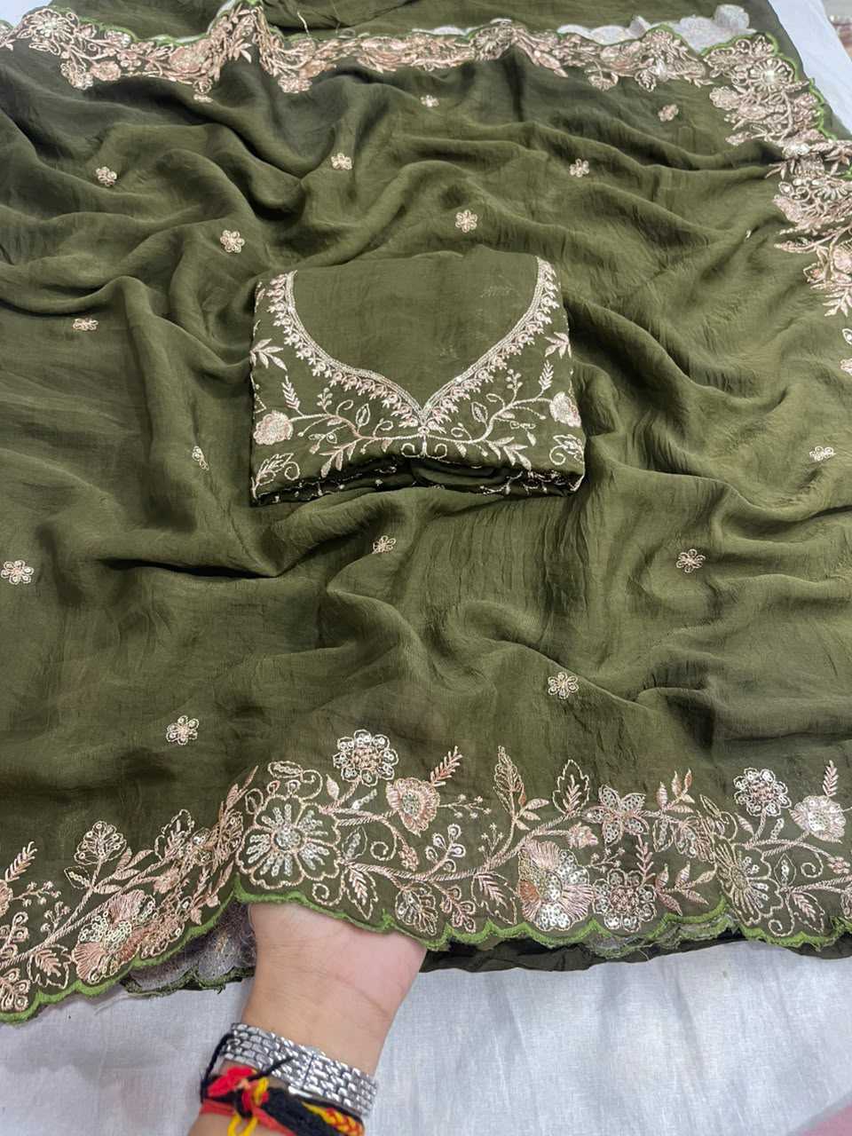 Naarira Laveesha Crunchi Designer Sarees