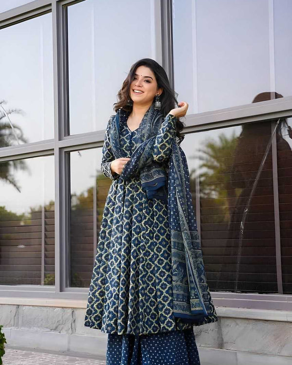 Naarira 1001 Rayon Printed Kurti