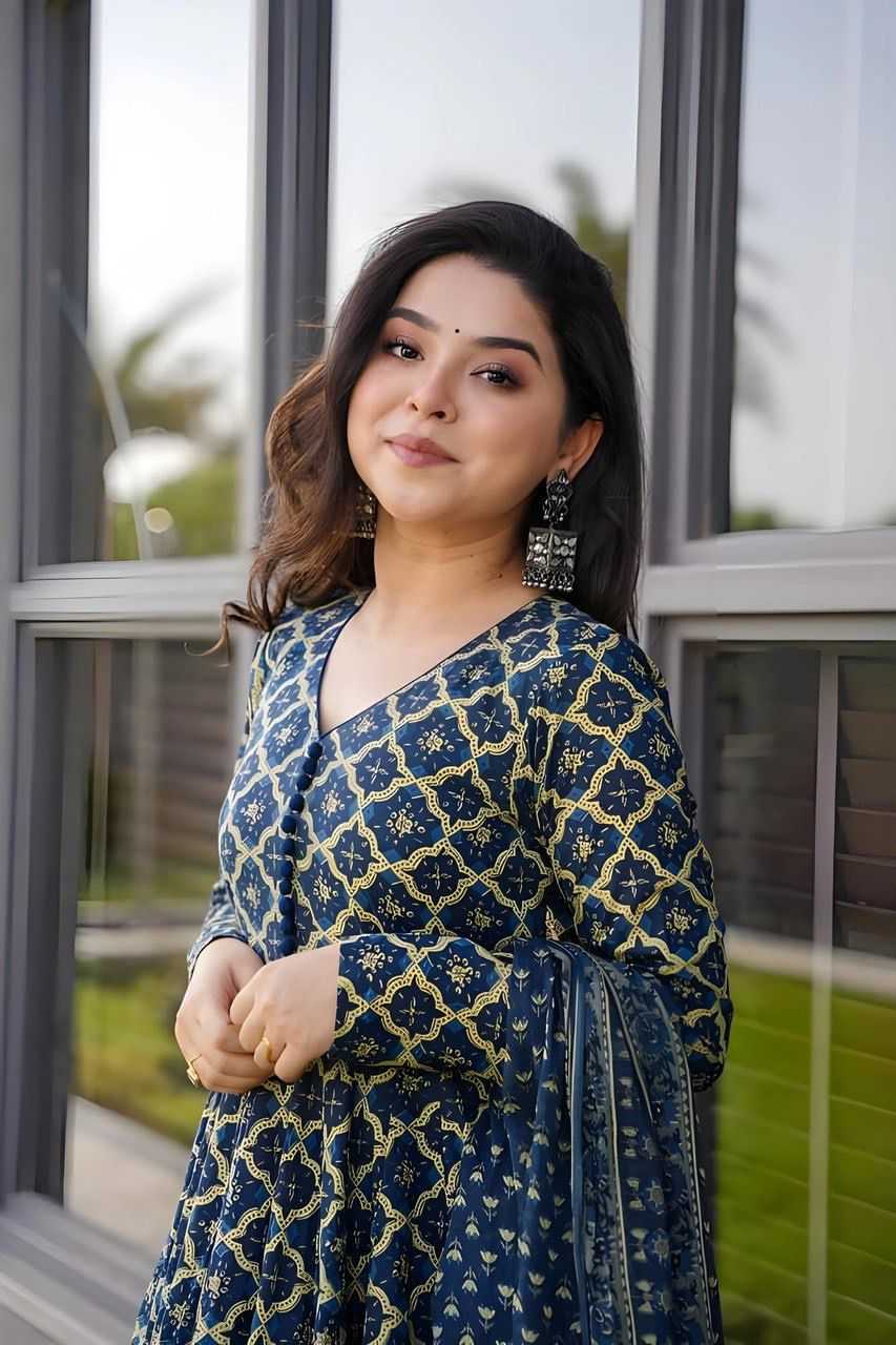 Naarira 1001 Rayon Printed Kurti