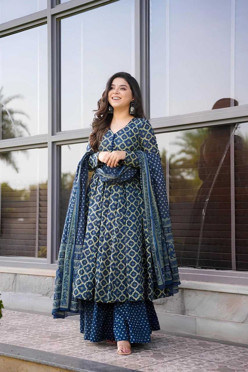Naarira 1001 Rayon Printed Kurti