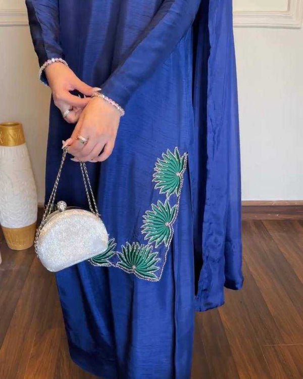 Naarira Silk Ladies Suits - alternate view